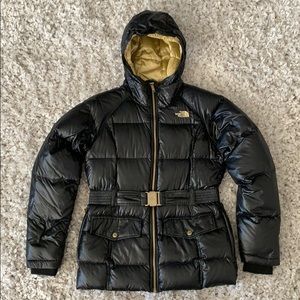 Woman’s North Face 550